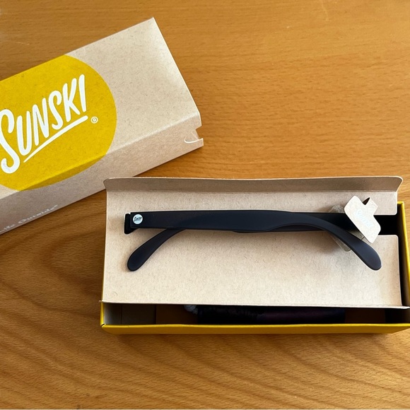 NIB SUNSKI Polarized “Headland” Sunglasses - Picture 9 of 10